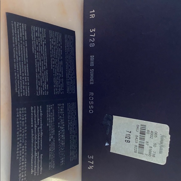 Never wear Prada shoes - Picture 6 of 7